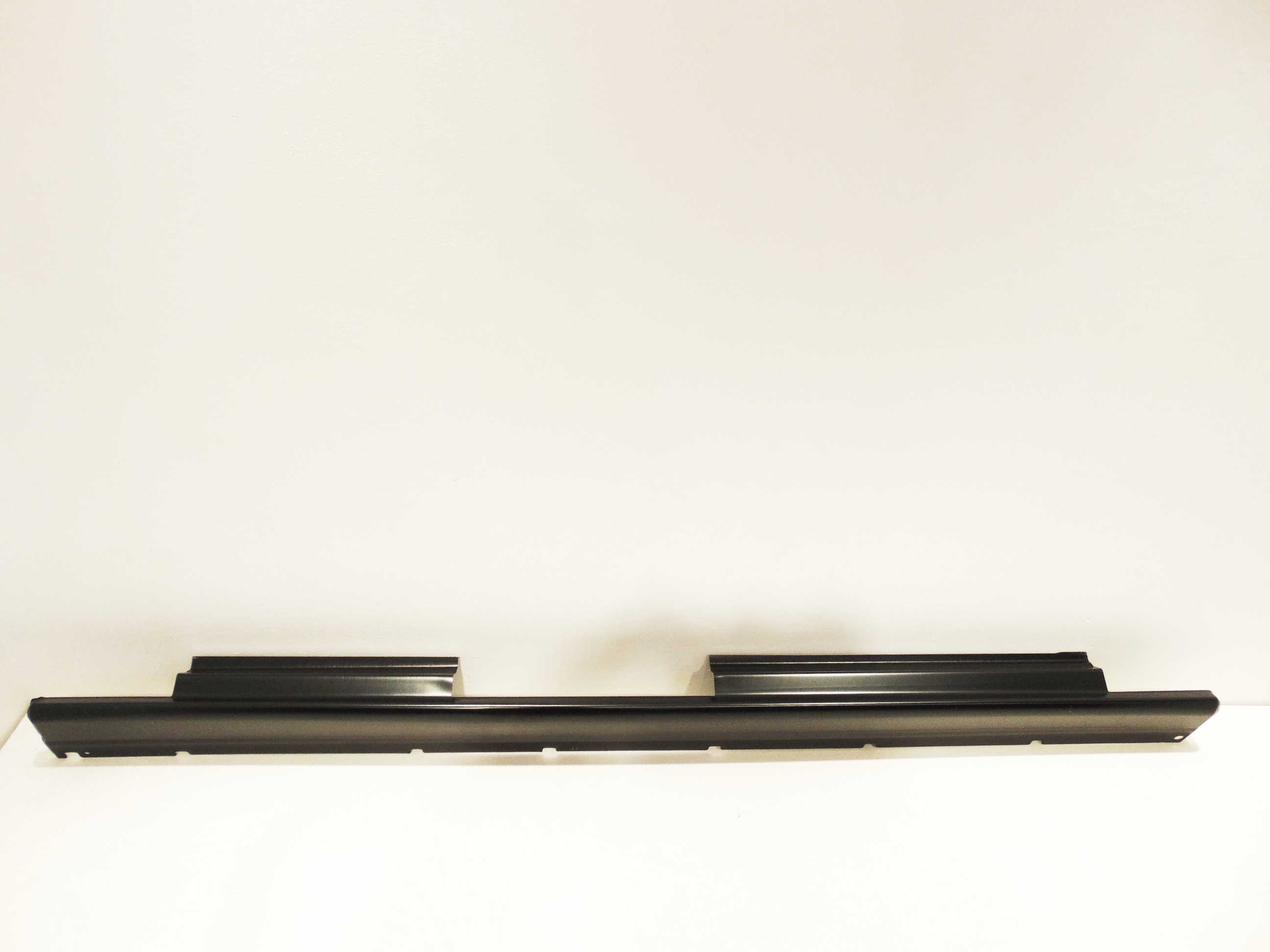 Rocker Panel RH/Pass Fits 04 07 Chevrolet Silverado 1500 Tahoe 0856112