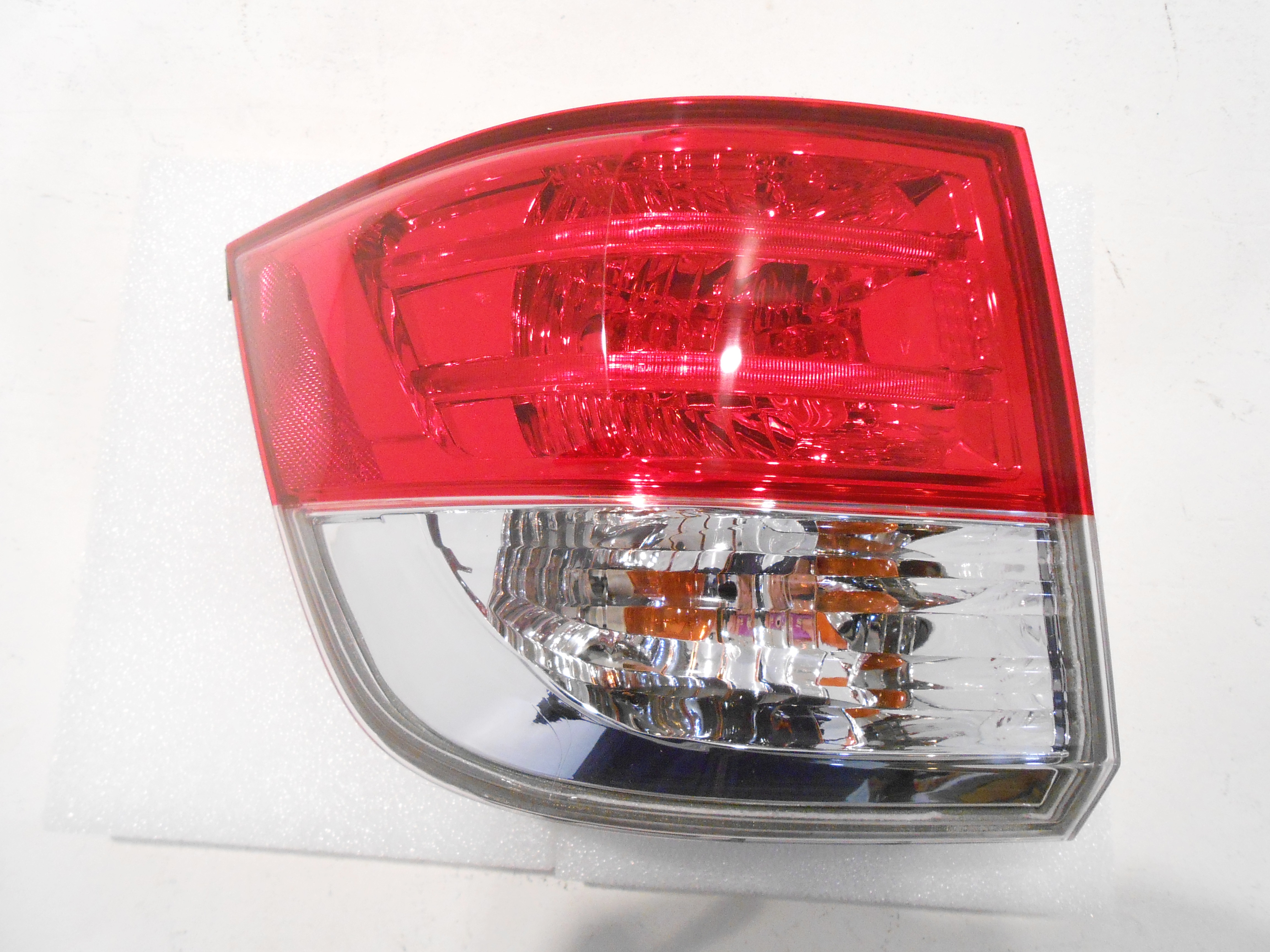 TYC 11-6634-00-9 Honda Odyssey Replacement Tail Lamp 