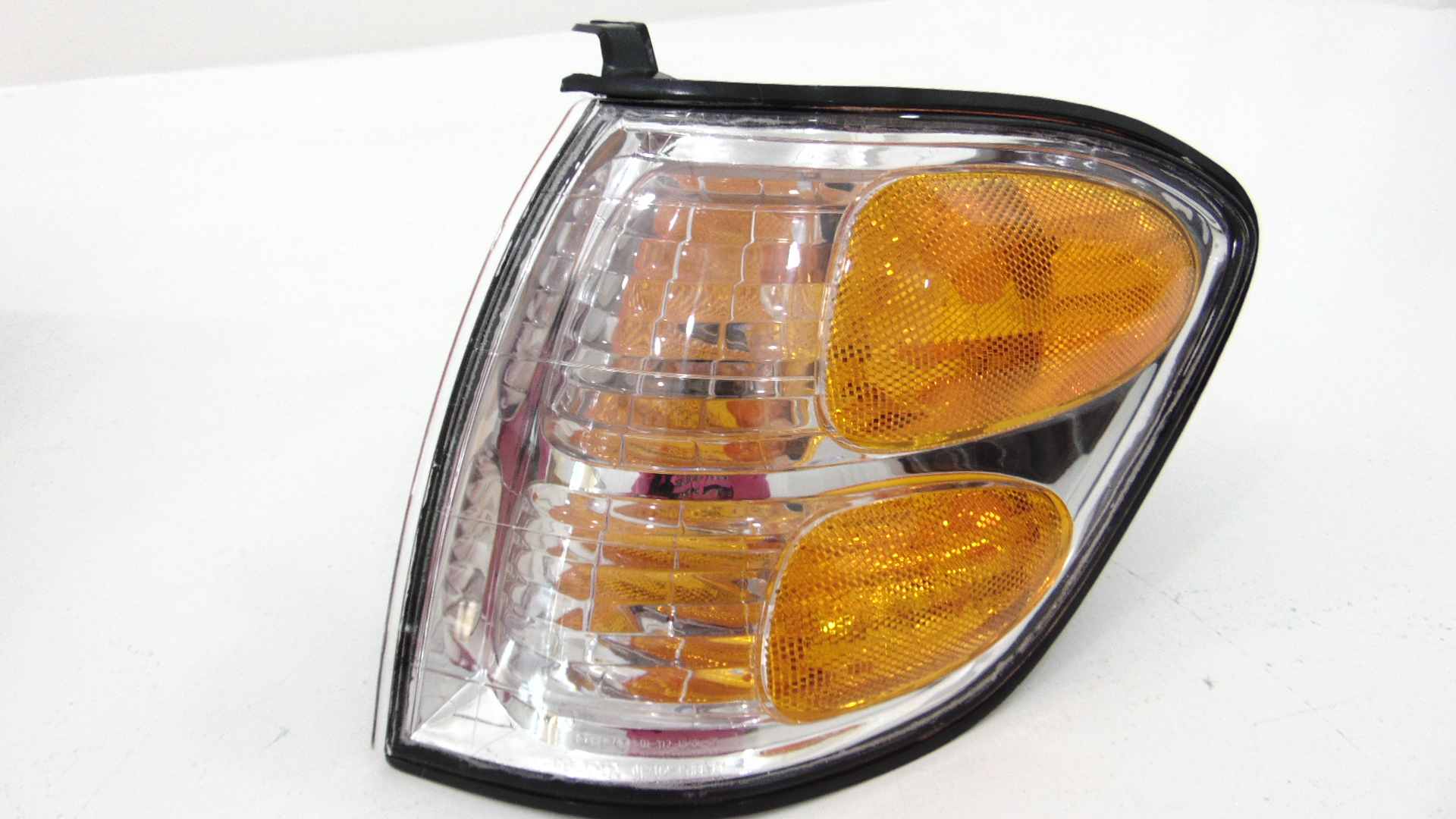 Depo Driver Side Turn Signal Light Compatible with 01-04 Toyota Tundra Sequoia 